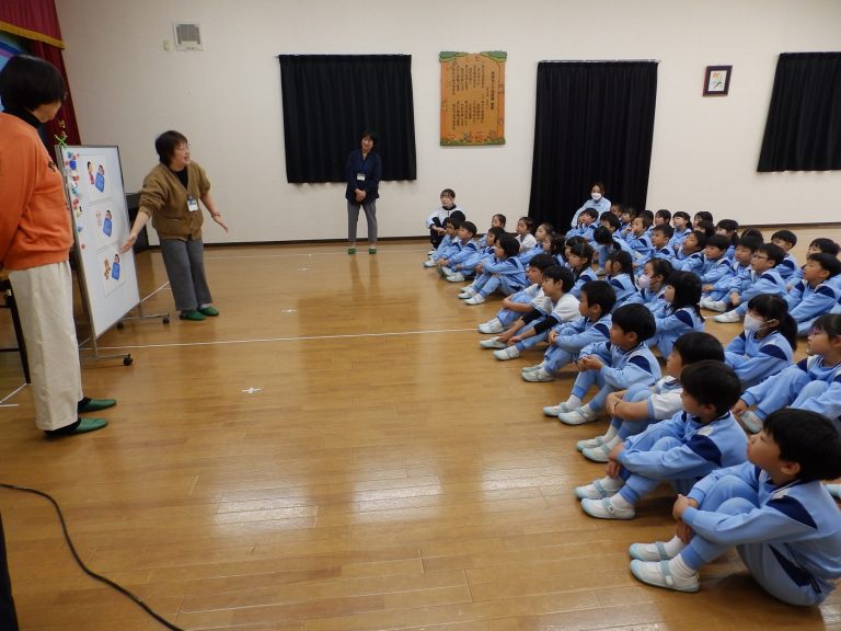 手話講座　②　年長組