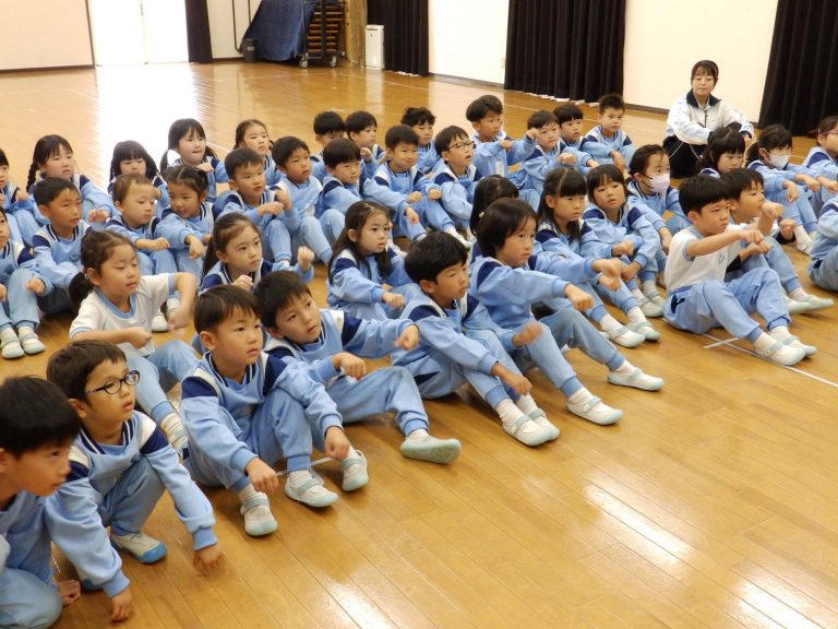 手話講座　⑥　年長組