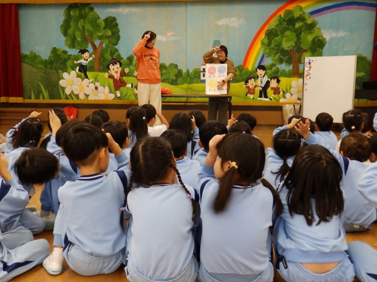 手話講座　⑧　年長組