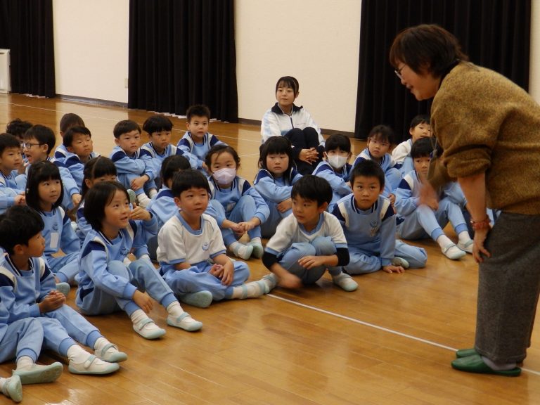 手話講座　⑨　年長組