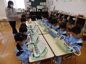 保育の様子　①　まつ組