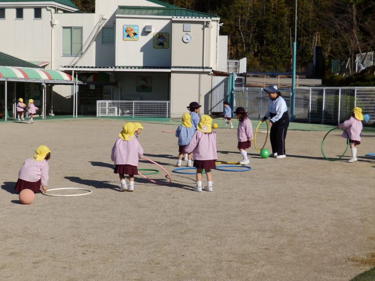 保育の様子　①　年少組