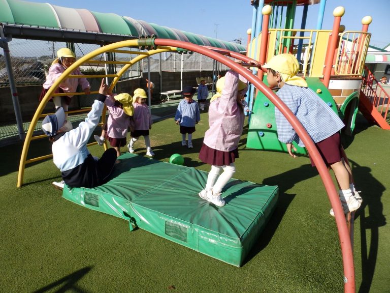 保育の様子　③　年少組