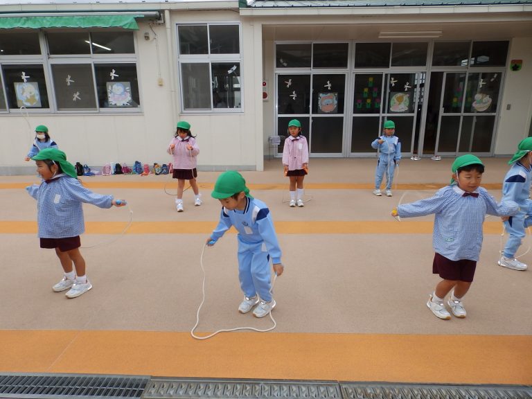 保育の様子　⑤　れんげ組