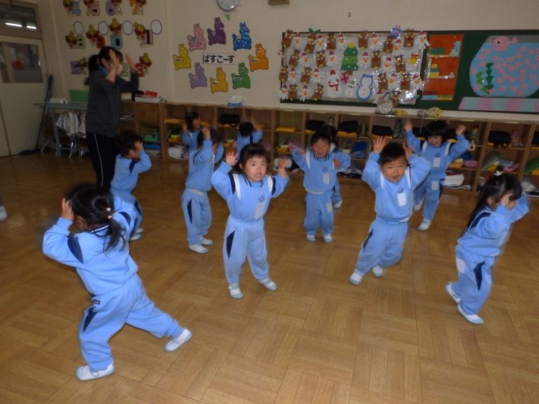 保育の様子　⑧　もも組