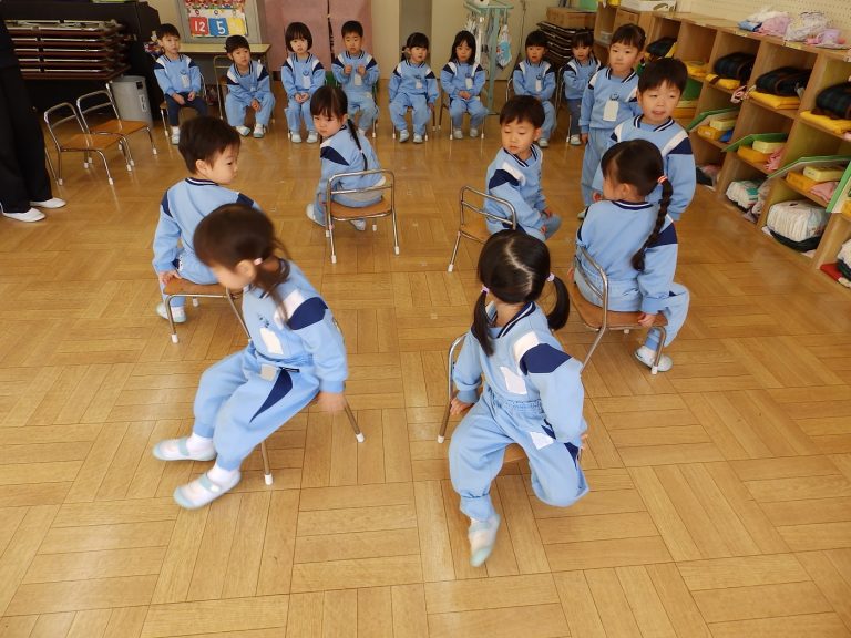 保育の様子　⑬　もも組