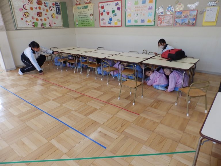 避難訓練　　③