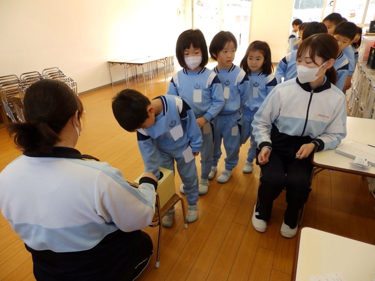 発表会座席抽選会　⑤　すみれ組