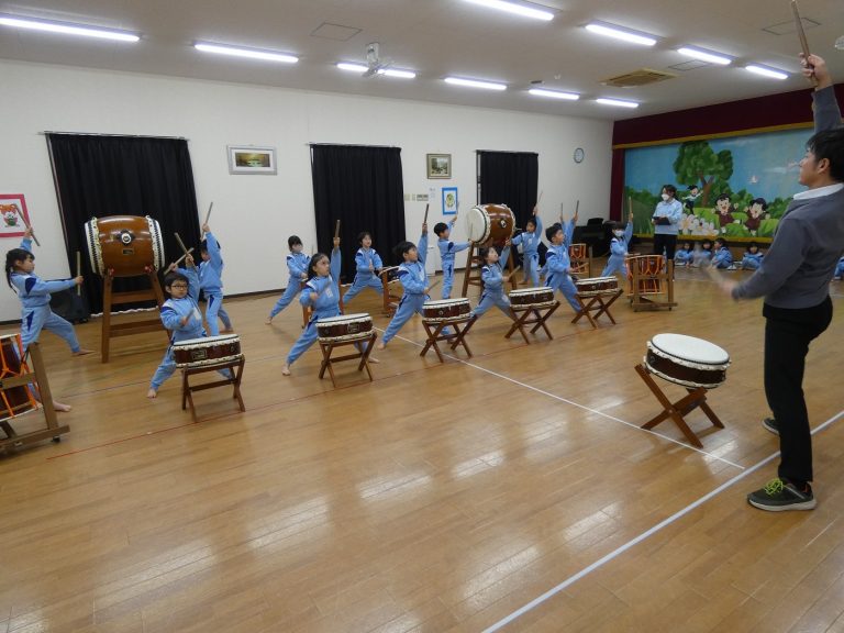 和太鼓指導　⑫　すみれ組