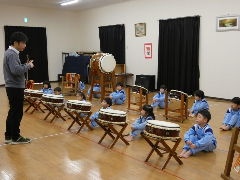 和太鼓指導　⑬　すみれ組