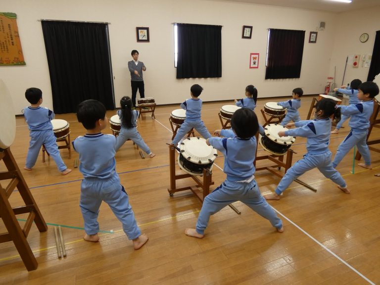 和太鼓指導　⑭　すみれ組