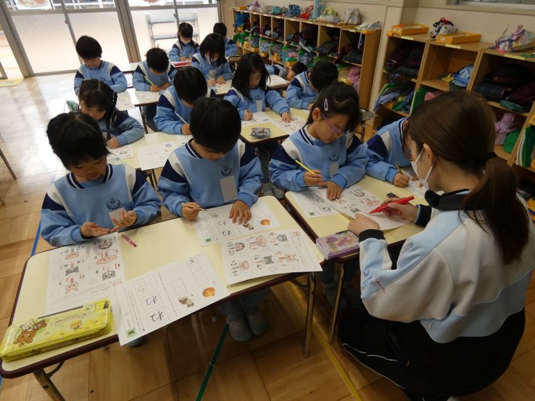 学研教室　⑩　すみれ組