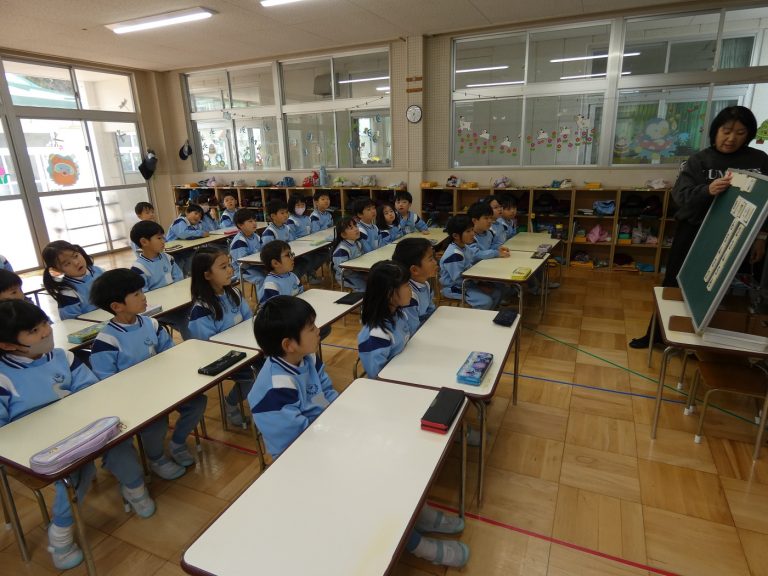 学研教室　⑥　すみれ組