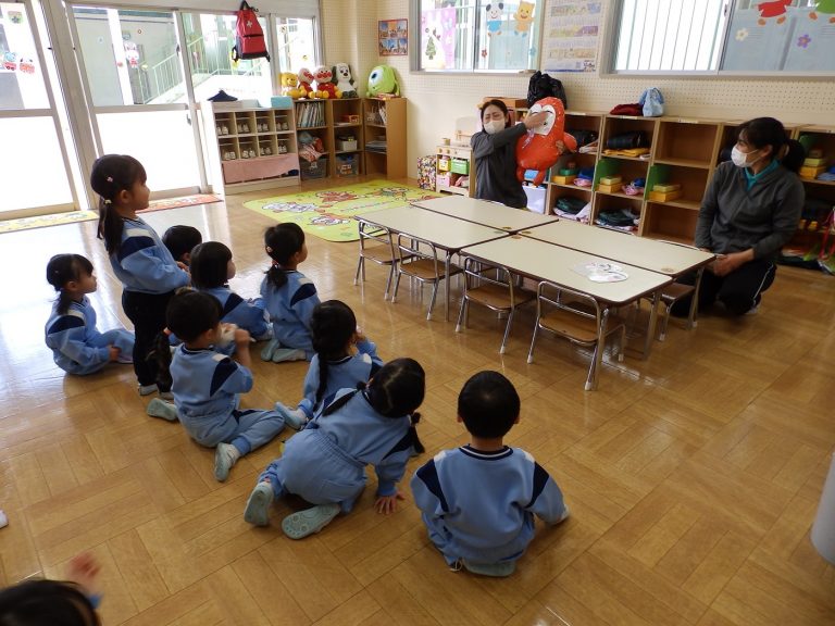 保育の様子　⑥　もも組