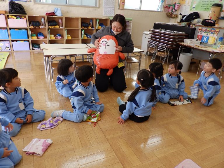 保育の様子　⑨　もも組