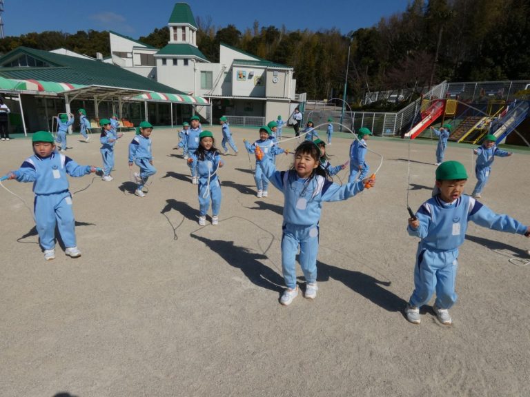 なわとび大会　⑯　すみれ組