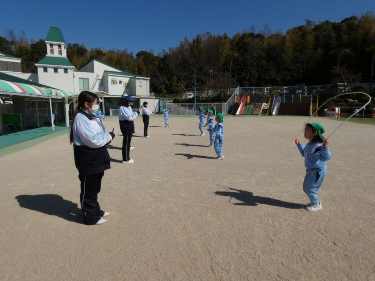 なわとび大会　⑲　すみれ組