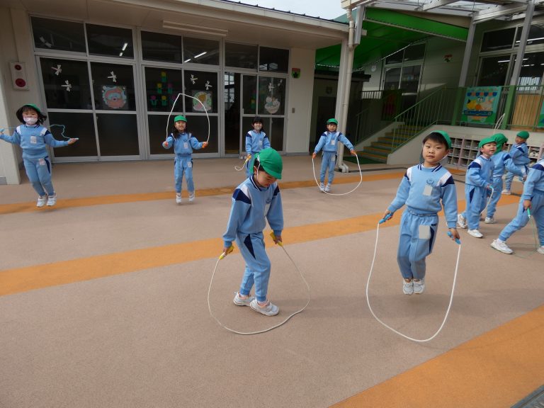 保育の様子　④　すみれ組