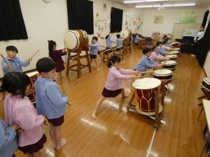 保育の様子　①　すみれ組