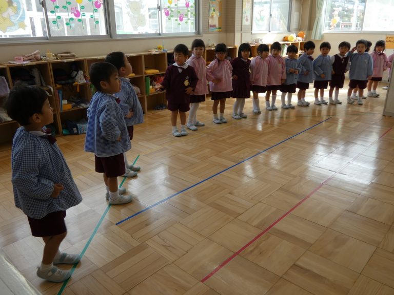 保育の様子　④　年少組