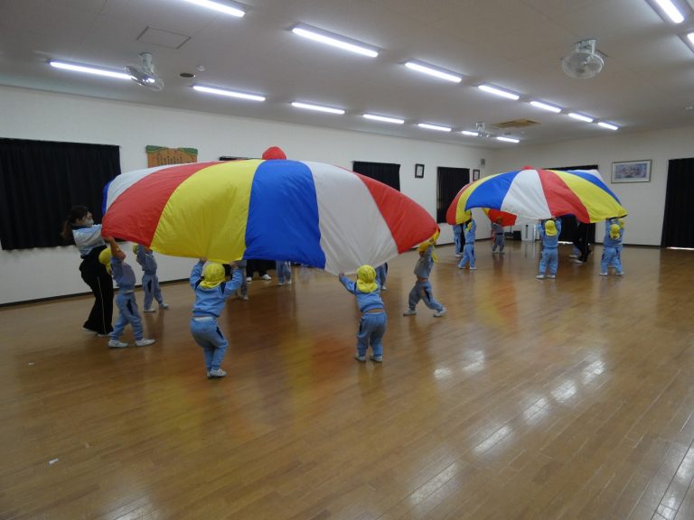 パラバルーン　⑫　年少組