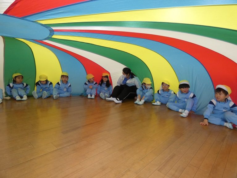 パラバルーン　⑤　年少組