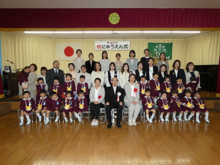 第５９回　入園式　⑧　ばら組