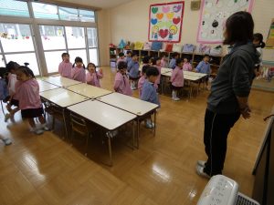 保育の様子　①　ばら組