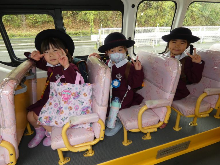 バス降園の様子　⑬