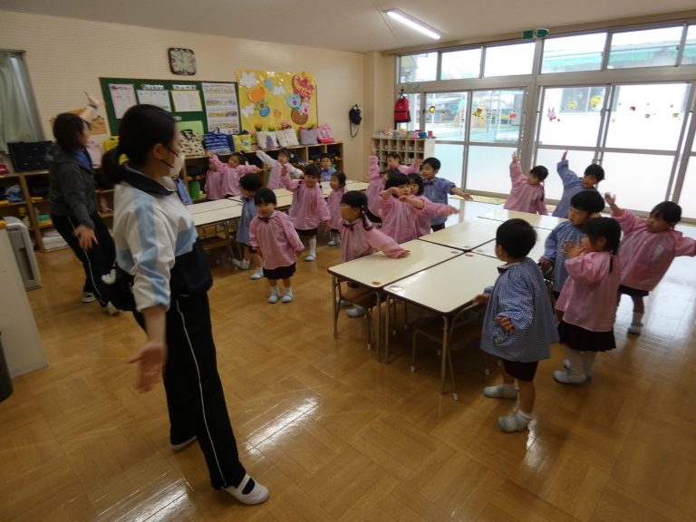 保育の様子　②　ばら組