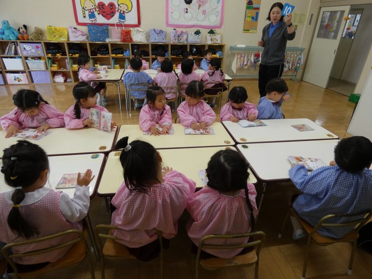 保育の様子　④　ばら組