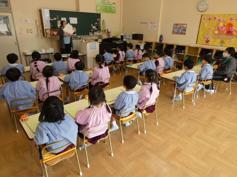 保育の様子　①　ゆり組