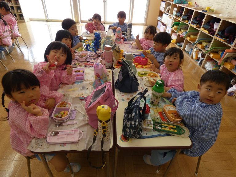 昼食の様子　⑮　ばら組