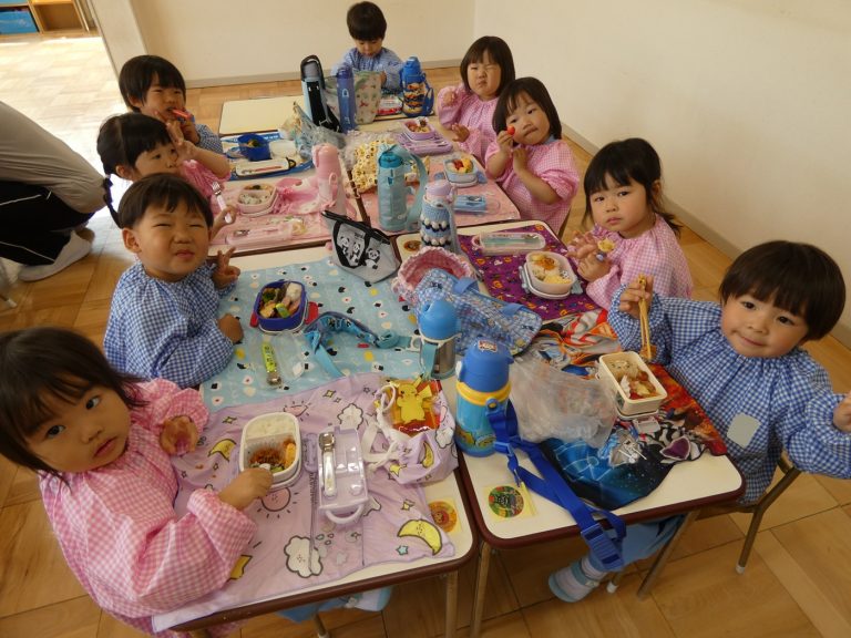 昼食の様子　㉑　さくら組