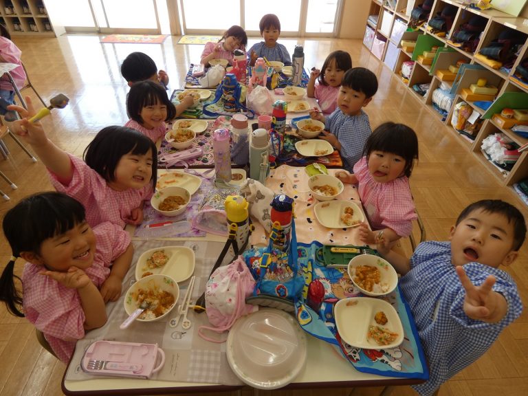 初めての給食　⑬　ばら組