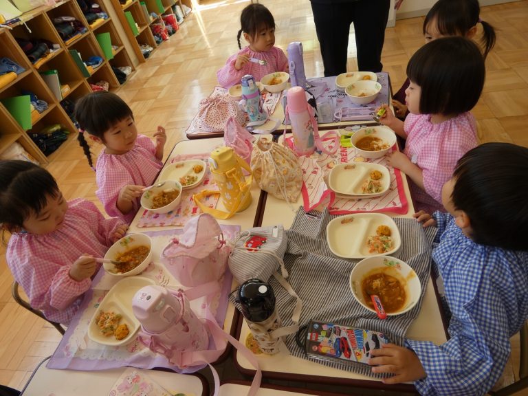 初めての給食　⑱　さくら組