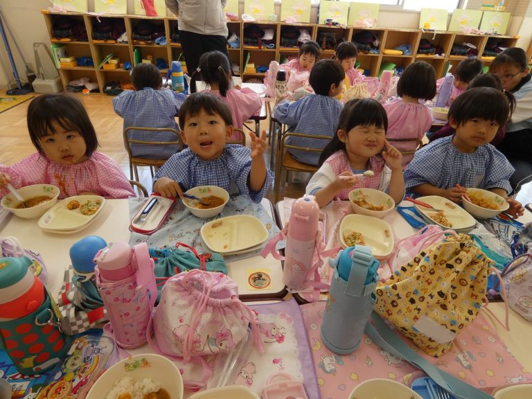 初めての給食　⑲　さくら組