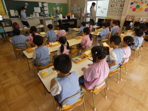 保育の様子　①　すみれ組
