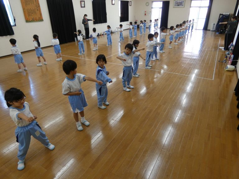 保育の様子　①　まつ組