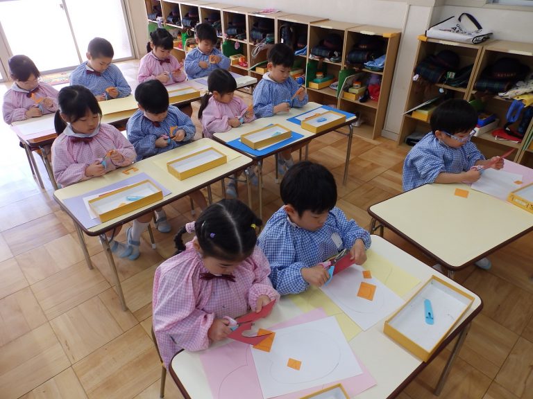 保育の様子　⑧　すみれ組