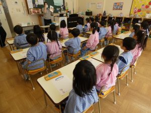 保育の様子　①　ゆり組