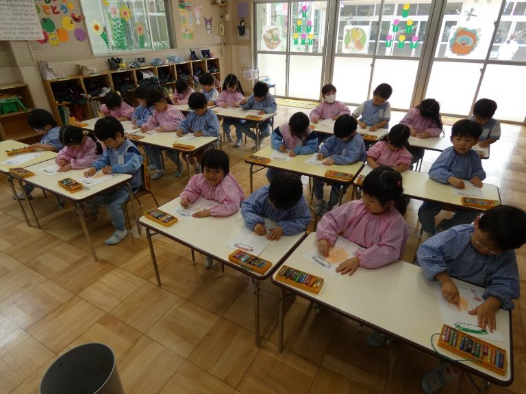 保育の様子　⑧　すみれ組