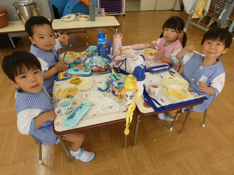 保育の様子　⑪　もも組