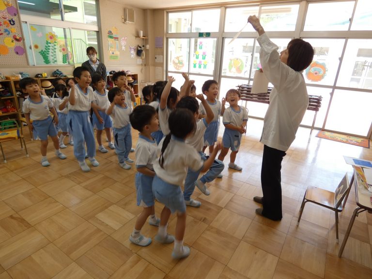 英語レッスン　⑧　すみれ組