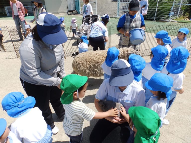 こども動物園　㉓　ばら組・もも組