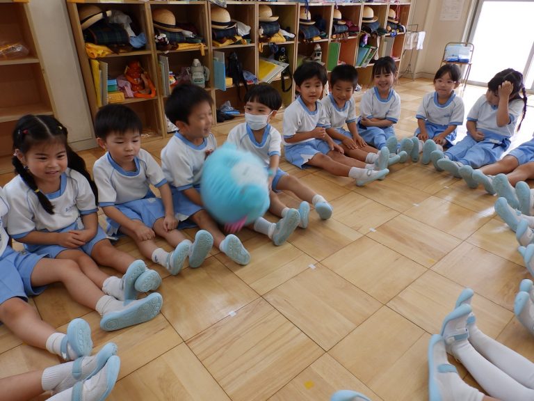 保育の様子　⑧　すみれ組