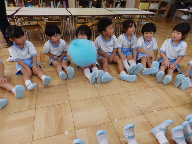 保育の様子　⑥　すみれ組