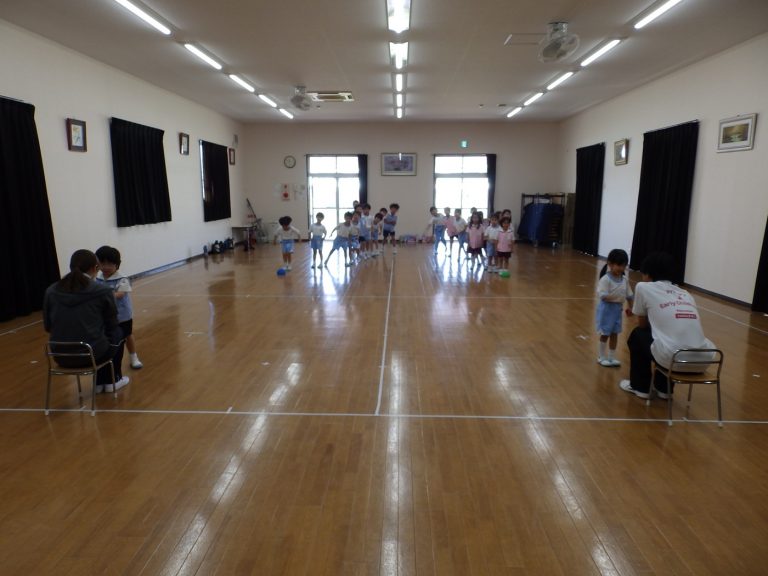 保育の様子　⑯　すみれ組