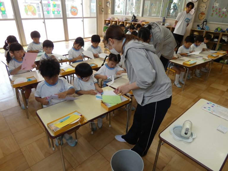 保育の様子　①　すみれ組