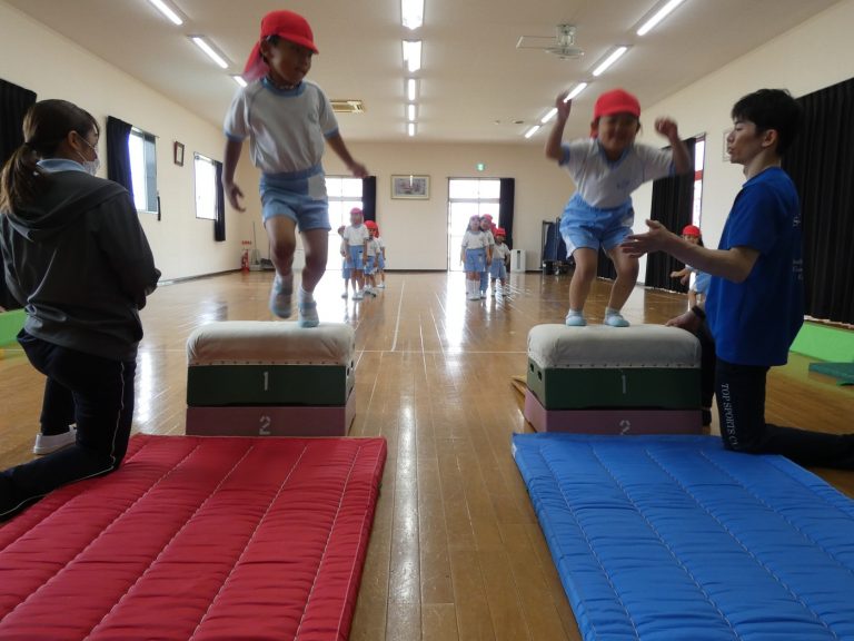 体育指導　③　すみれ組